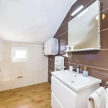 Alex 1 Apartmán