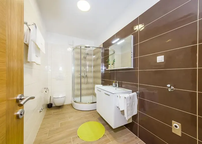 Апартаменты Alex 1 *