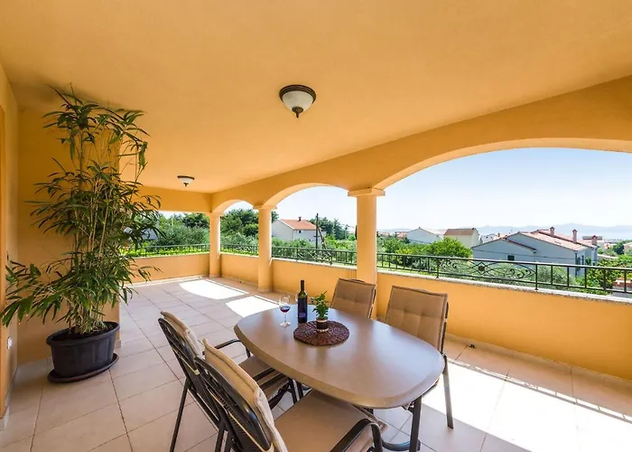 Appartamento Alex 1 *